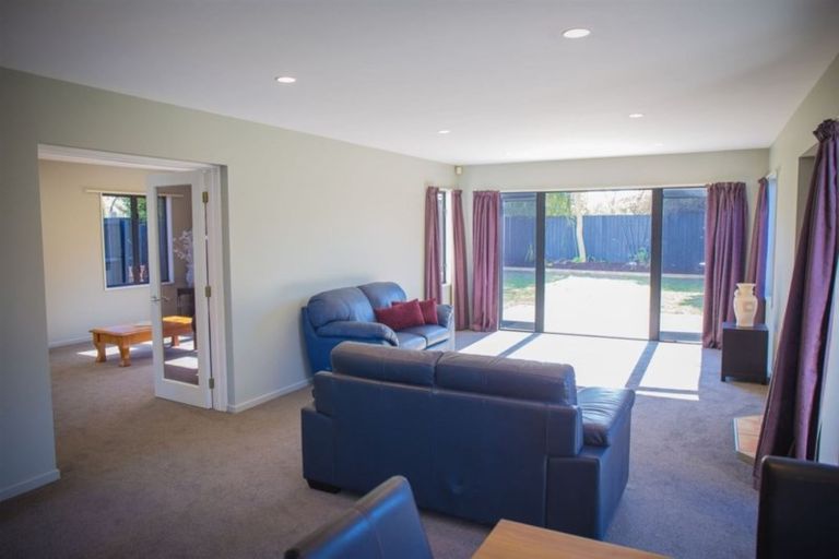 Photo of property in 93a Broadhaven Avenue, Parklands, Christchurch, 8083