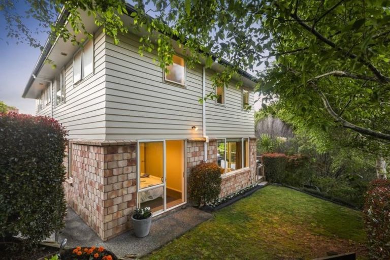 Photo of property in 240 Schnapper Rock Road, Schnapper Rock, Auckland, 0632