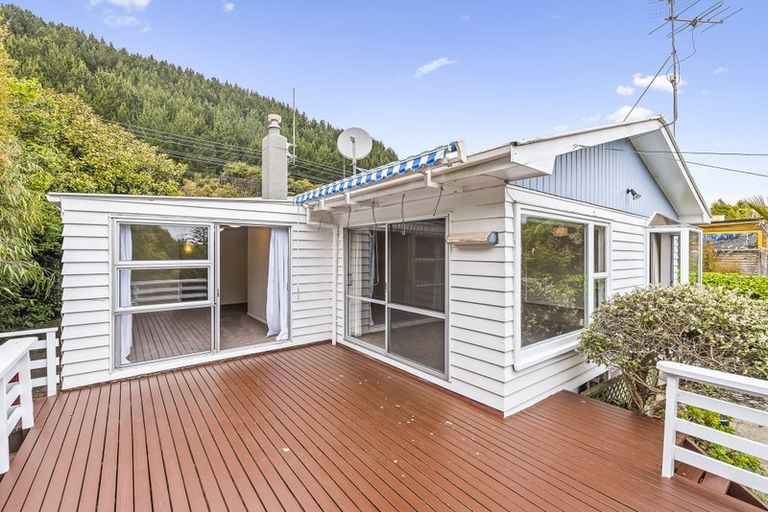 Photo of property in 93 Ruahine Street, Paraparaumu, 5032