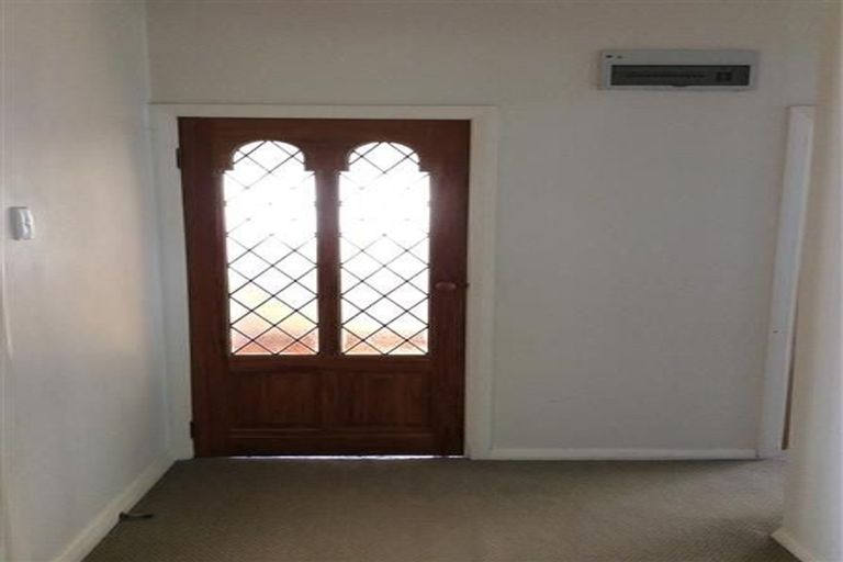 Photo of property in 13 Mahoe Street, Eastbourne, Lower Hutt, 5013