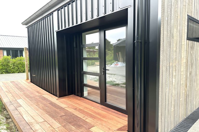 Photo of property in 1 Hislop Street, Geraldine, 7930