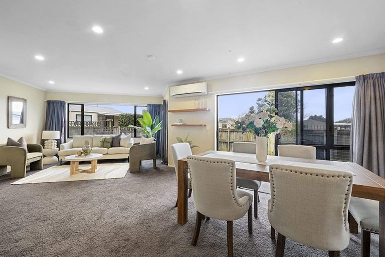 Photo of property in 15a Marchant Place, Westown, New Plymouth, 4310