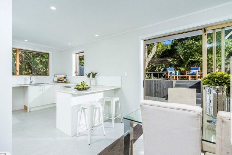 Photo of property in 2/15 Long Bay Drive, Torbay, Auckland, 0630
