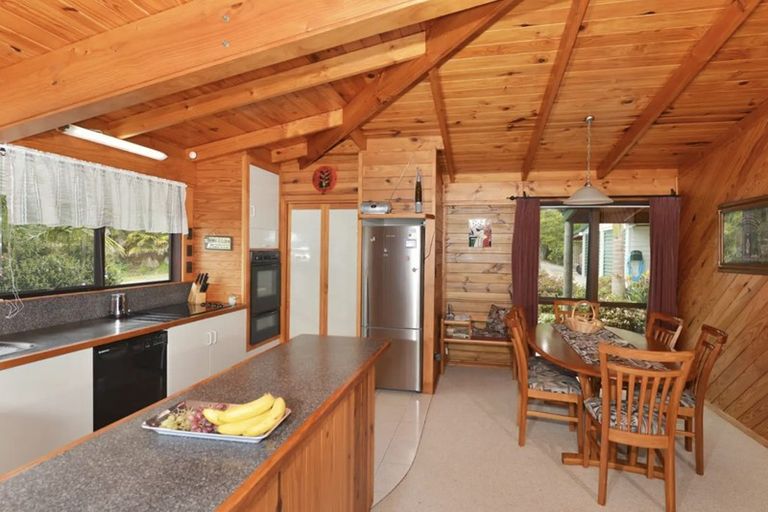 Photo of property in 2019 Whangarei Heads Road, Whangarei Heads, Whangarei, 0174