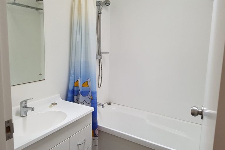 Photo of property in 1220/12 Northcross Drive, Oteha, Auckland, 0632