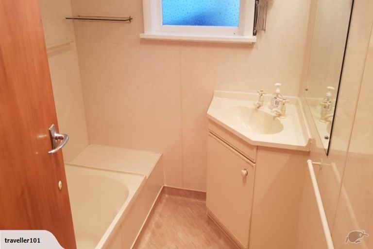 Photo of property in 5 Miles Place, Awapuni, Palmerston North, 4412