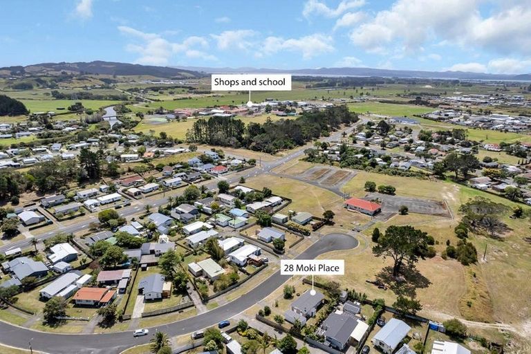 Photo of property in 28 Moki Place, Ruakaka, 0116