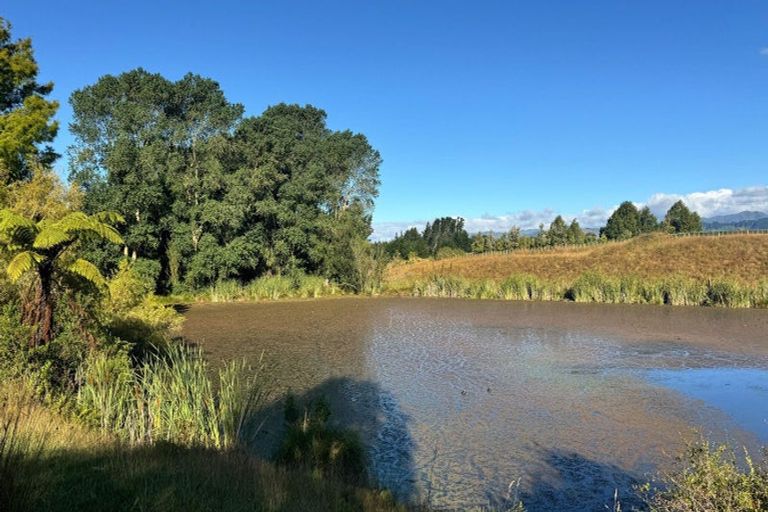 Photo of property in 70 Te Whanga Road, Levin, 5572