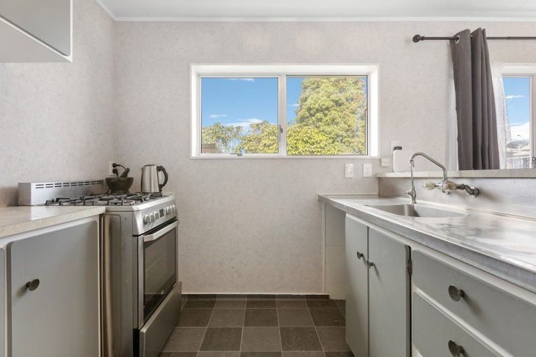 Photo of property in 14 Rahiri Street, Waitara, 4320