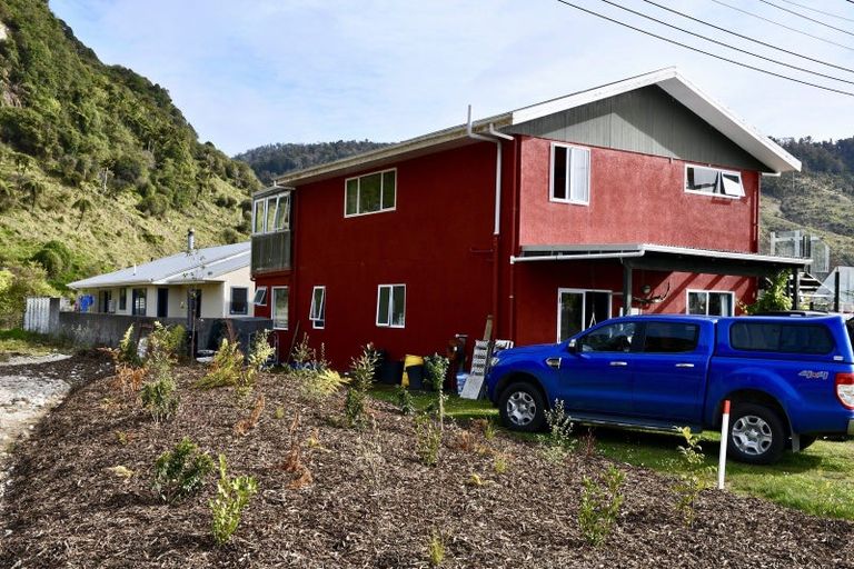 Photo of property in 2 Horncastle Crescent, Little Wanganui, Karamea, 7893