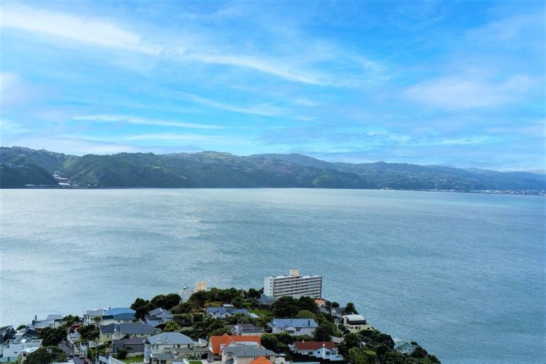 Photo of property in 4a Robieson Lane, Roseneath, Wellington, 6011