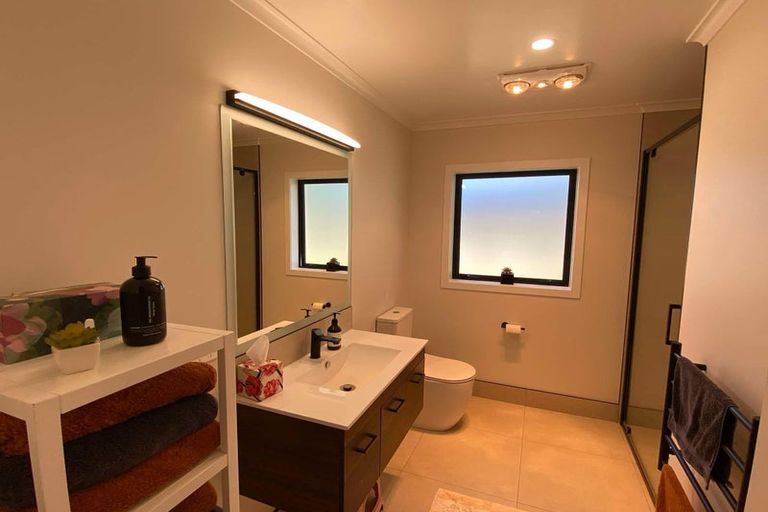 Photo of property in 9a Mckenzie Road, Owhata, Rotorua, 3010