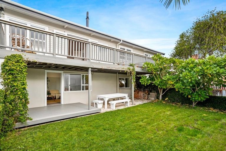 Photo of property in 8 Reiman Street, New Lynn, Auckland, 0600