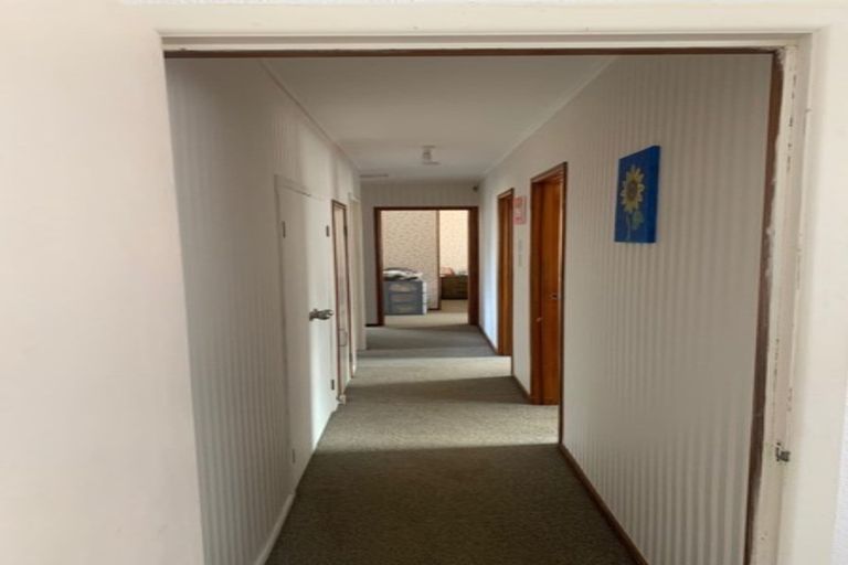 Photo of property in 122 Moore Street, Hillcrest, Auckland, 0627