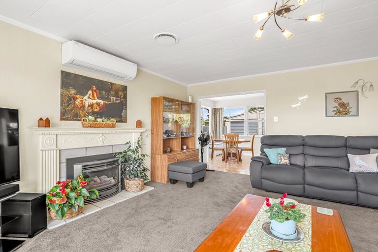 Photo of property in 34 Herbert Avenue, Cloverlea, Palmerston North, 4412