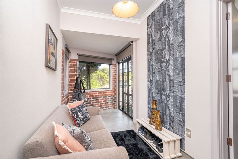 Photo of property in 6 Essex Street, Balclutha, 9230