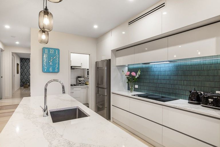 Photo of property in 17 Winscombe Street, Belmont, Auckland, 0622