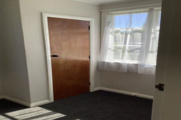 Photo of property in 377 Cambridge Terrace, Naenae, Lower Hutt, 5011