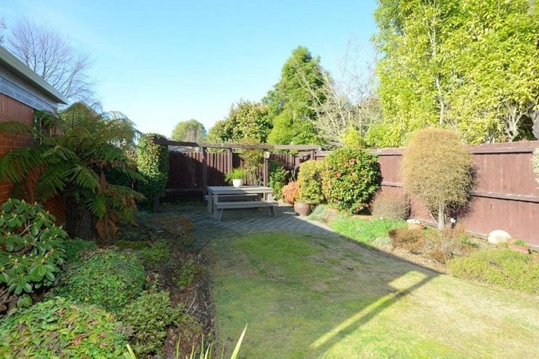 Photo of property in 11 Strathean Avenue, Avonhead, Christchurch, 8042