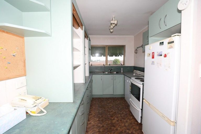 Photo of property in 2/1 Chevis Place, Pakuranga, Auckland, 2010