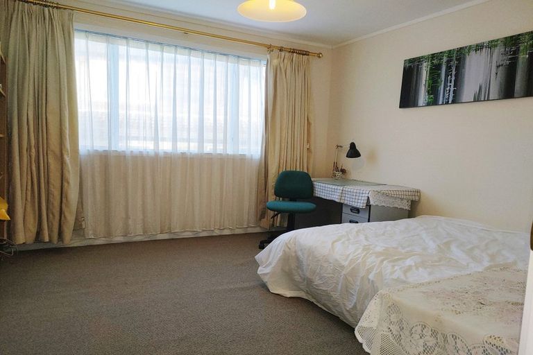 Photo of property in 64 Bleakhouse Road, Bucklands Beach, Auckland, 2014