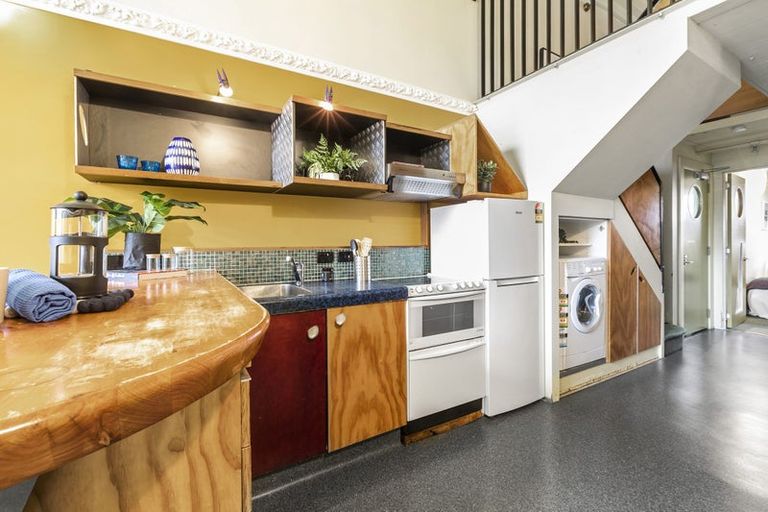 Photo of property in Qba Apartments, 1b/51 Webb Street, Mount Cook, Wellington, 6011