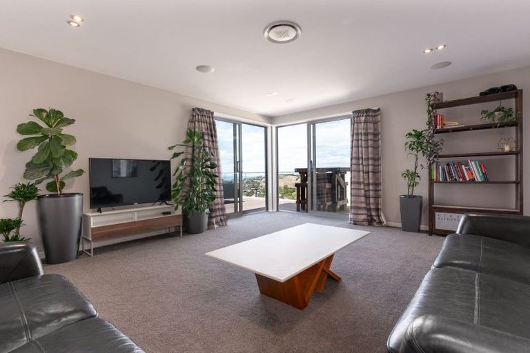 Photo of property in 220 Clifton Terrace, Clifton, Christchurch, 8081