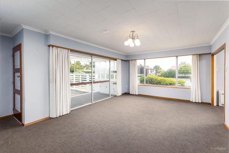 Photo of property in 11 Coronation Street, Waimate, 7924