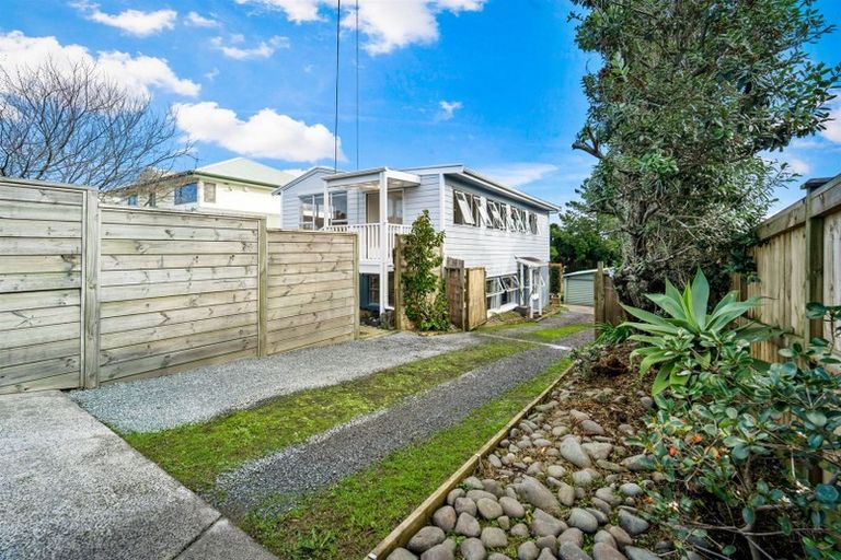 Photo of property in 45 Shakespear Road, Army Bay, Whangaparaoa, 0930