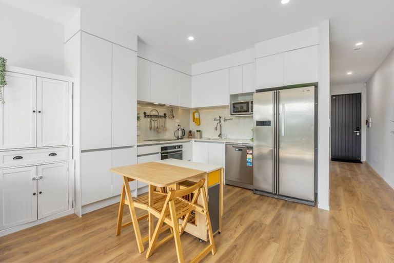 Photo of property in 11a Rockpool Road, Orewa, 0931