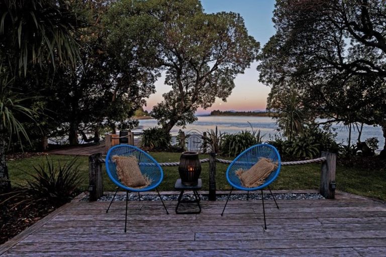 Photo of property in Blackhorse Cottage, 14 Iwa Street, Mapua, 7005