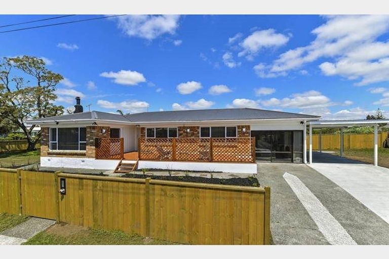 Photo of property in 1 Royal Arch Place, Rosehill, Papakura, 2113
