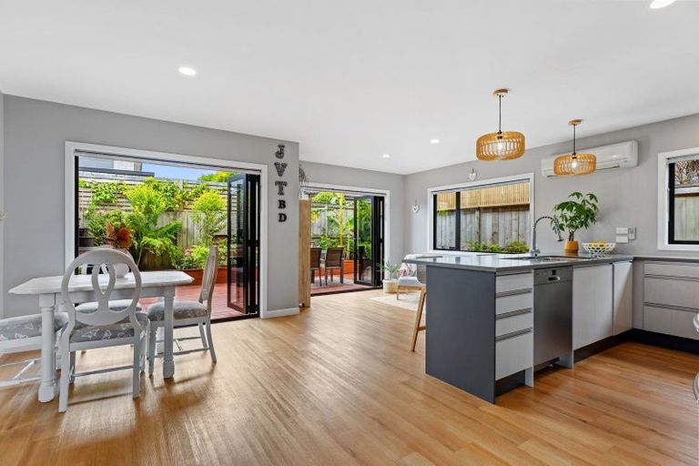 Photo of property in 2 Benmore Crescent, Pyes Pa, Tauranga, 3112