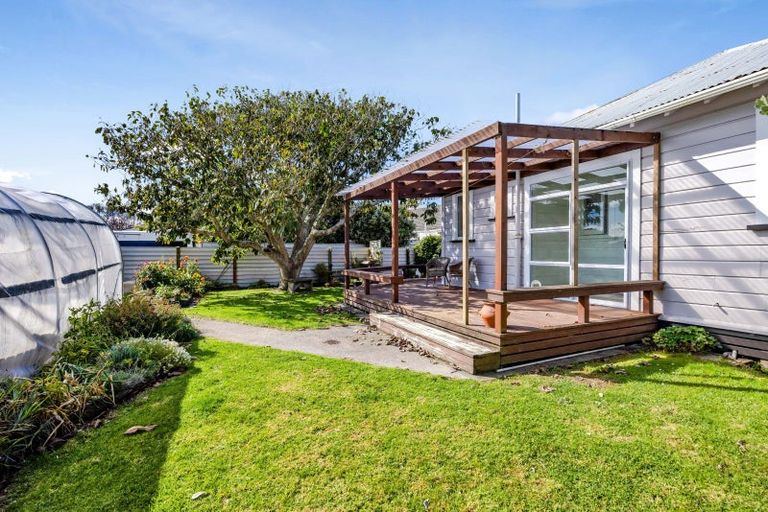 Photo of property in 51 Dixon Avenue, Hawera, 4610