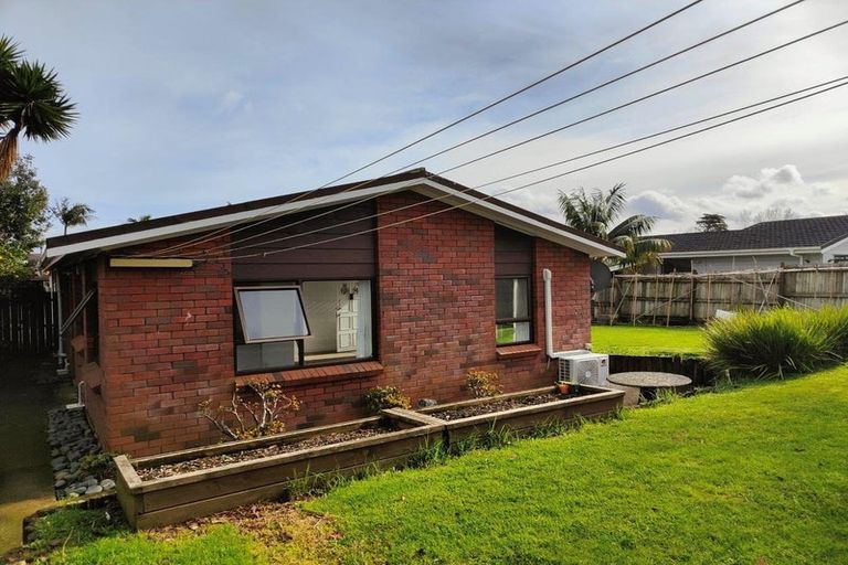 Photo of property in 6 Hoylake Place, Wattle Downs, Auckland, 2103