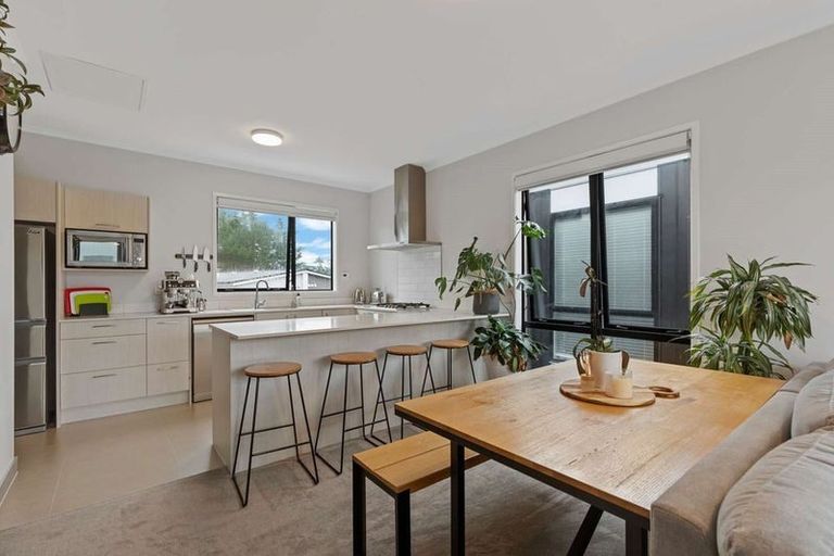 Photo of property in 5 Awamarino Way, Westgate, Auckland, 0614