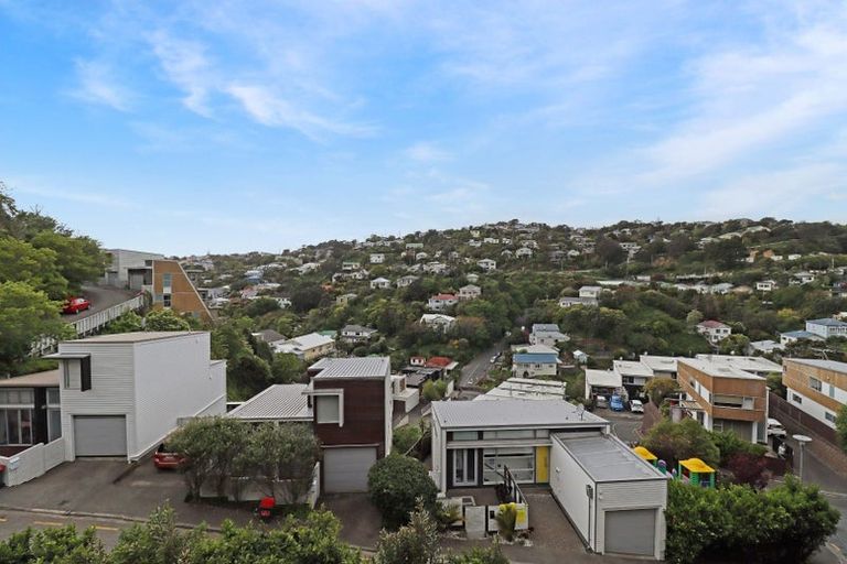 Photo of property in 5/63 Tiketike Way, Brooklyn, Wellington, 6021