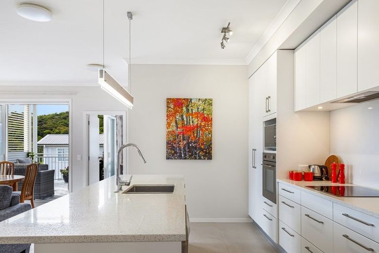 Photo of property in 112 Panorama Heights, Orewa, 0931