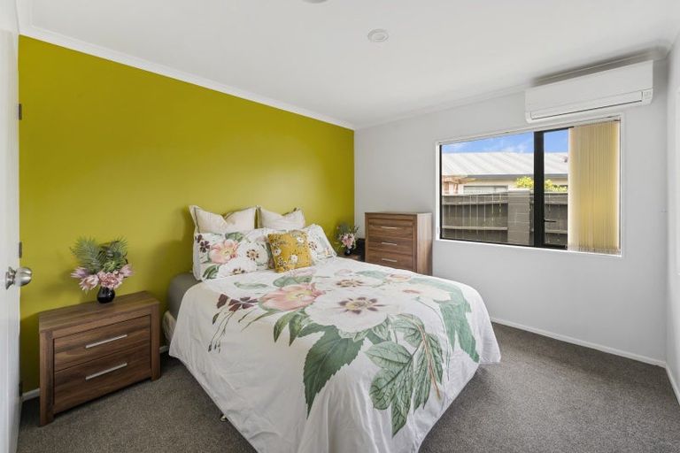 Photo of property in 18 Bucksburn Place, Greenmeadows, Napier, 4112