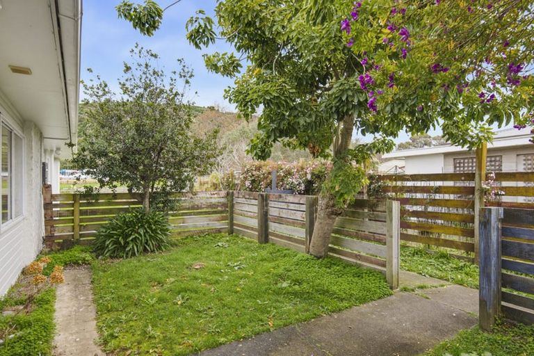 Photo of property in 16b Buckley Grove, Paraparaumu, 5032