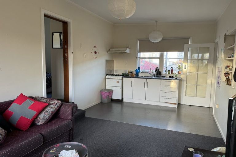 Photo of property in 14 Prince Street, Mount Victoria, Wellington, 6011