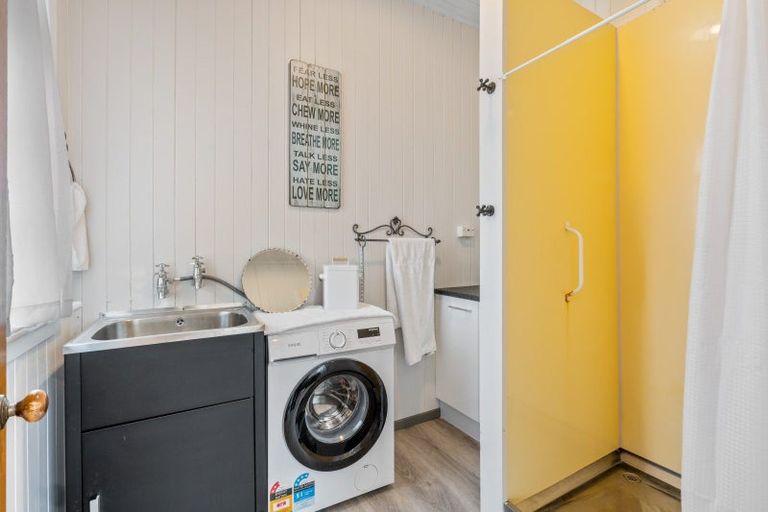 Photo of property in 12 Whitehaven Street, Lawrence, 9532