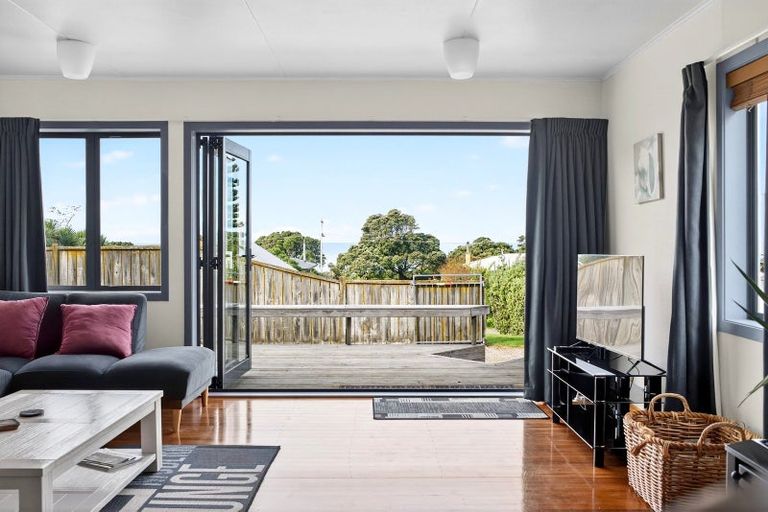 Photo of property in 49 Moana Road, Okitu, Gisborne, 4010