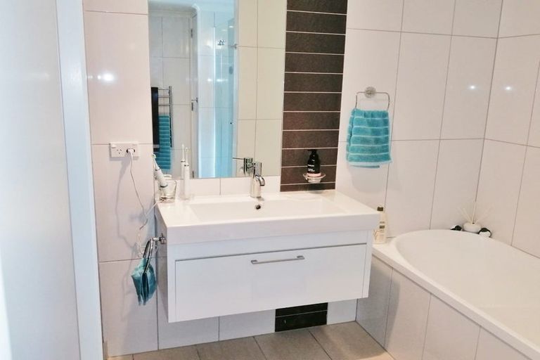 Photo of property in Bellagio Apartments, 11d/39 Taranaki Street, Te Aro, Wellington, 6011