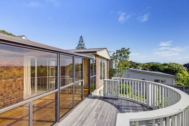 Photo of property in 107 Winara Avenue, Waikanae, 5036