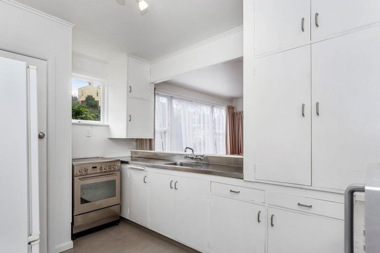 Photo of property in 16 Beach Grove, Omokoroa, 3114