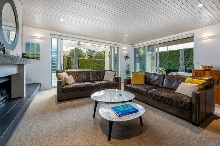 Photo of property in 19 Muritai Road, Milford, Auckland, 0620