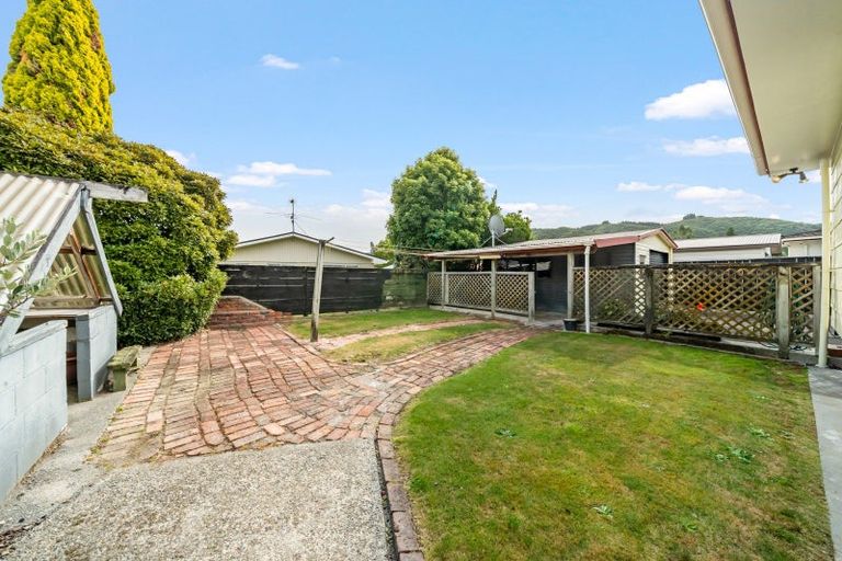 Photo of property in 33 Shanly Street, Brown Owl, Upper Hutt, 5018