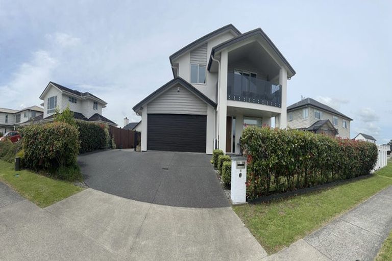 Photo of property in 50 Milano Boulevard, Karaka, Papakura, 2113