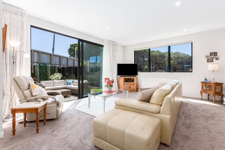 Photo of property in 2 Skysail Lane, Whitby, Porirua, 5024